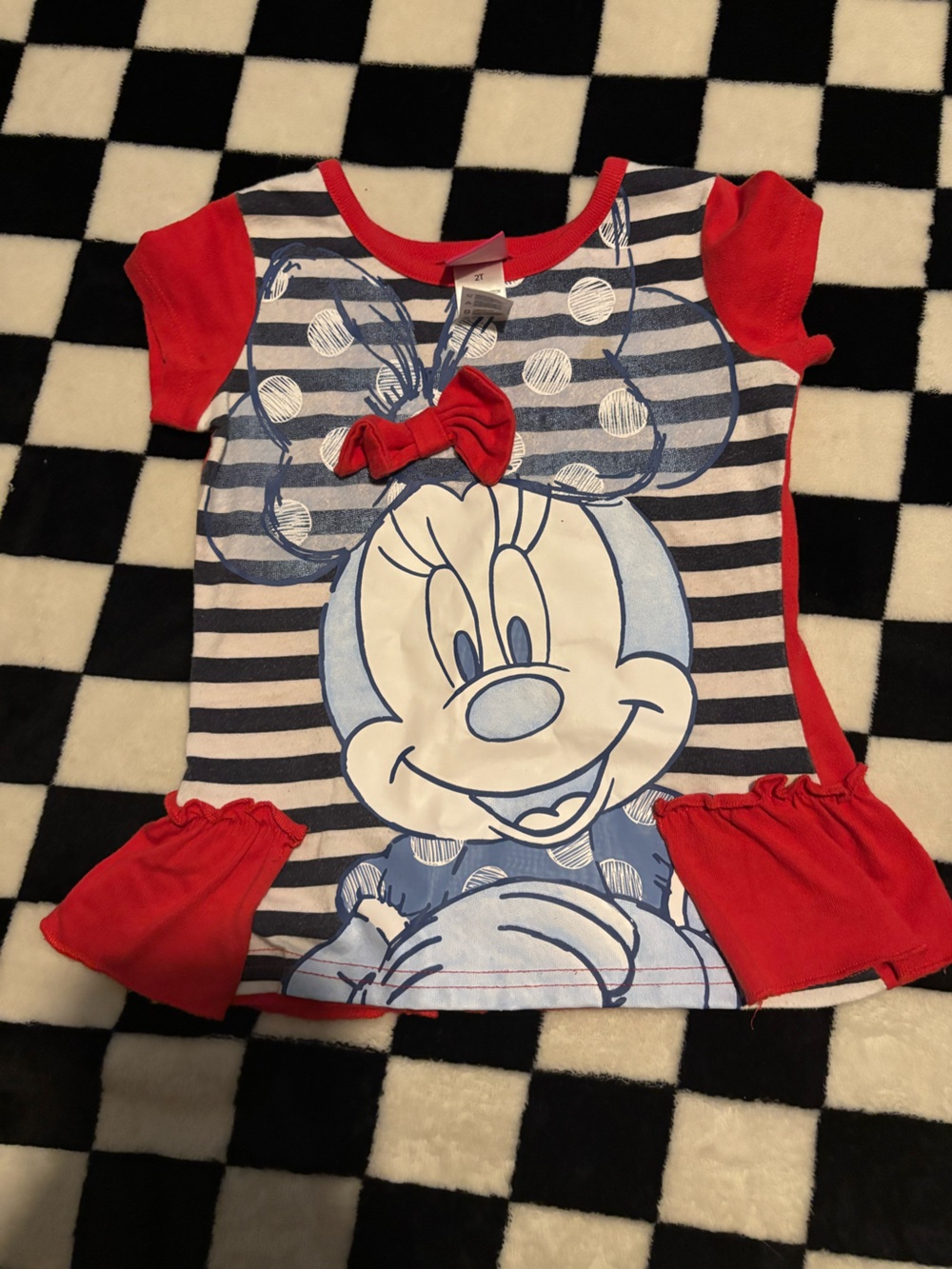 2T Minnie Mouse shirt